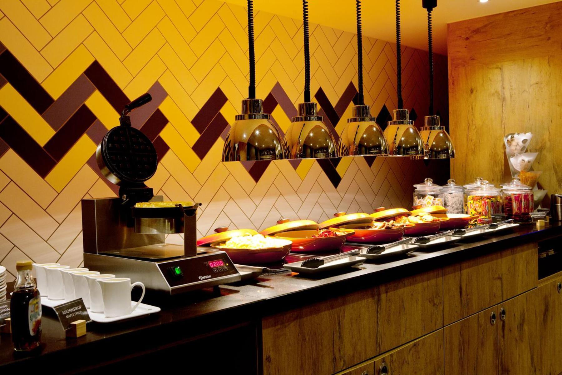 מלון Hampton By Hilton Aachen Tivoli מראה חיצוני תמונה