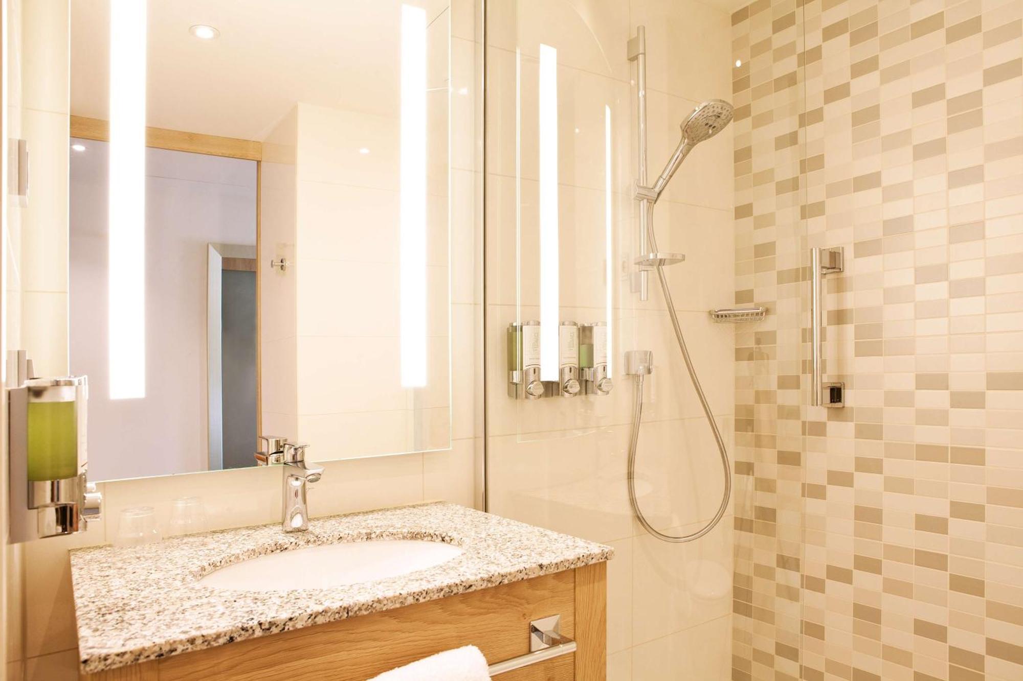 מלון Hampton By Hilton Aachen Tivoli מראה חיצוני תמונה