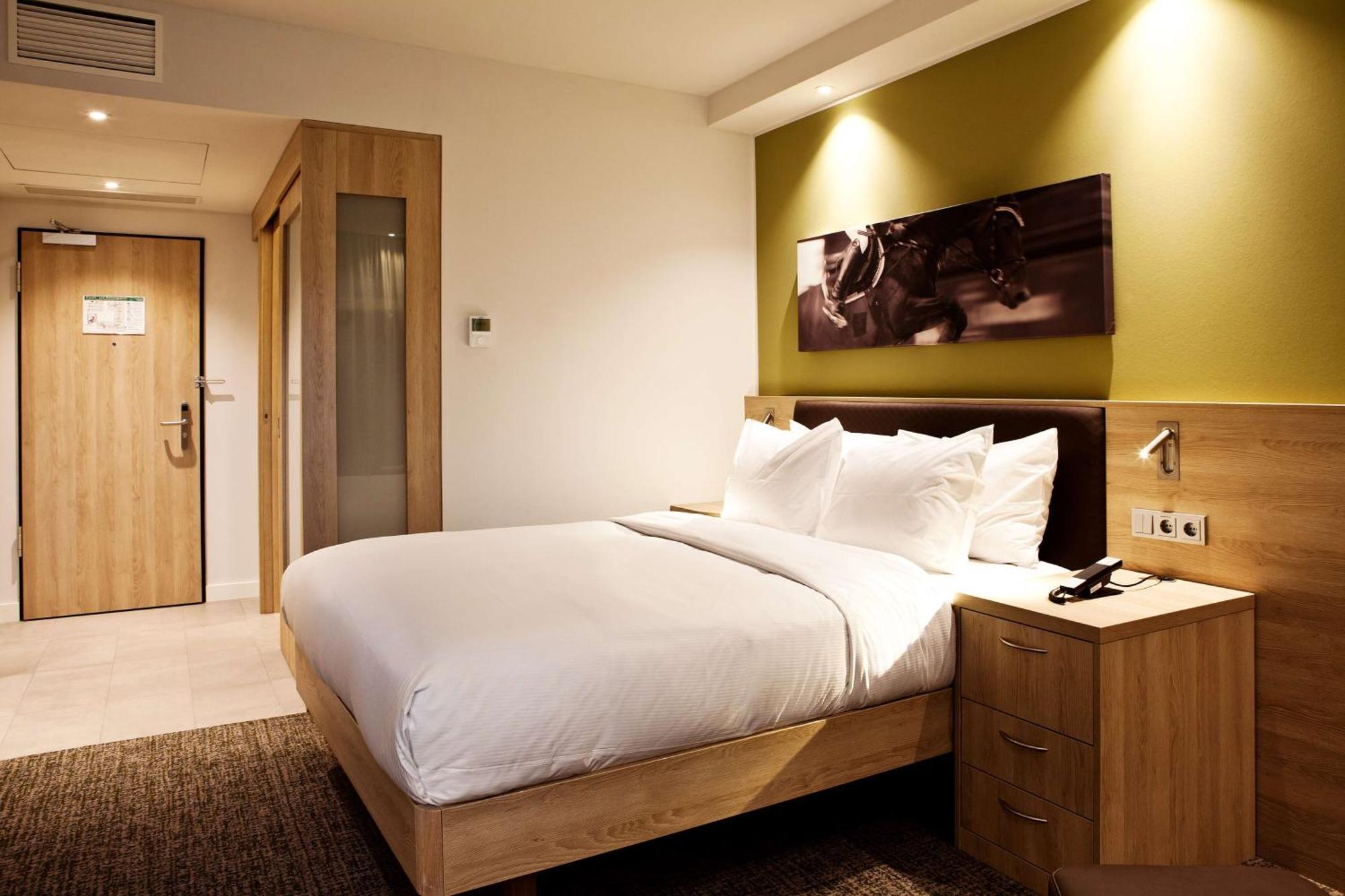 מלון Hampton By Hilton Aachen Tivoli מראה חיצוני תמונה
