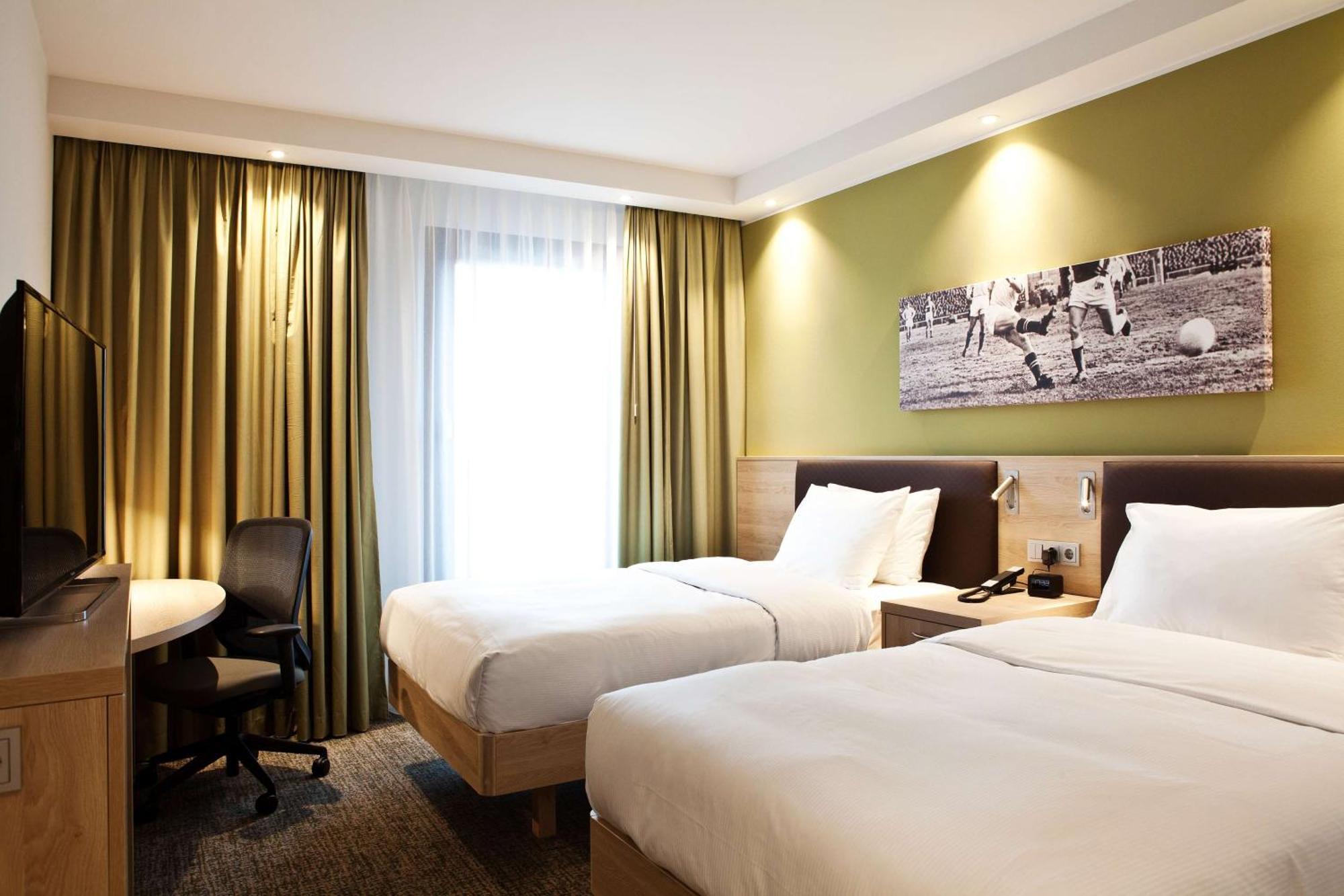 מלון Hampton By Hilton Aachen Tivoli מראה חיצוני תמונה